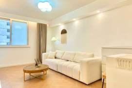Spacious 1BR Apartment in Xujiahui (L1/L4)