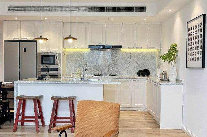 High-Floor 3BR Apartment near HKRI Taikoo Hui with Outstanding View (L2/L12/L13)