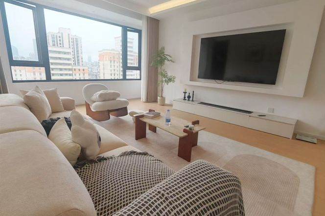 Spacious 2BR Apartment near Shanghai Railway Station Metro (L13)