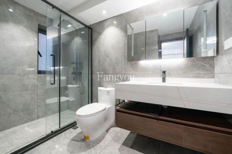 Housing image — Bathroom