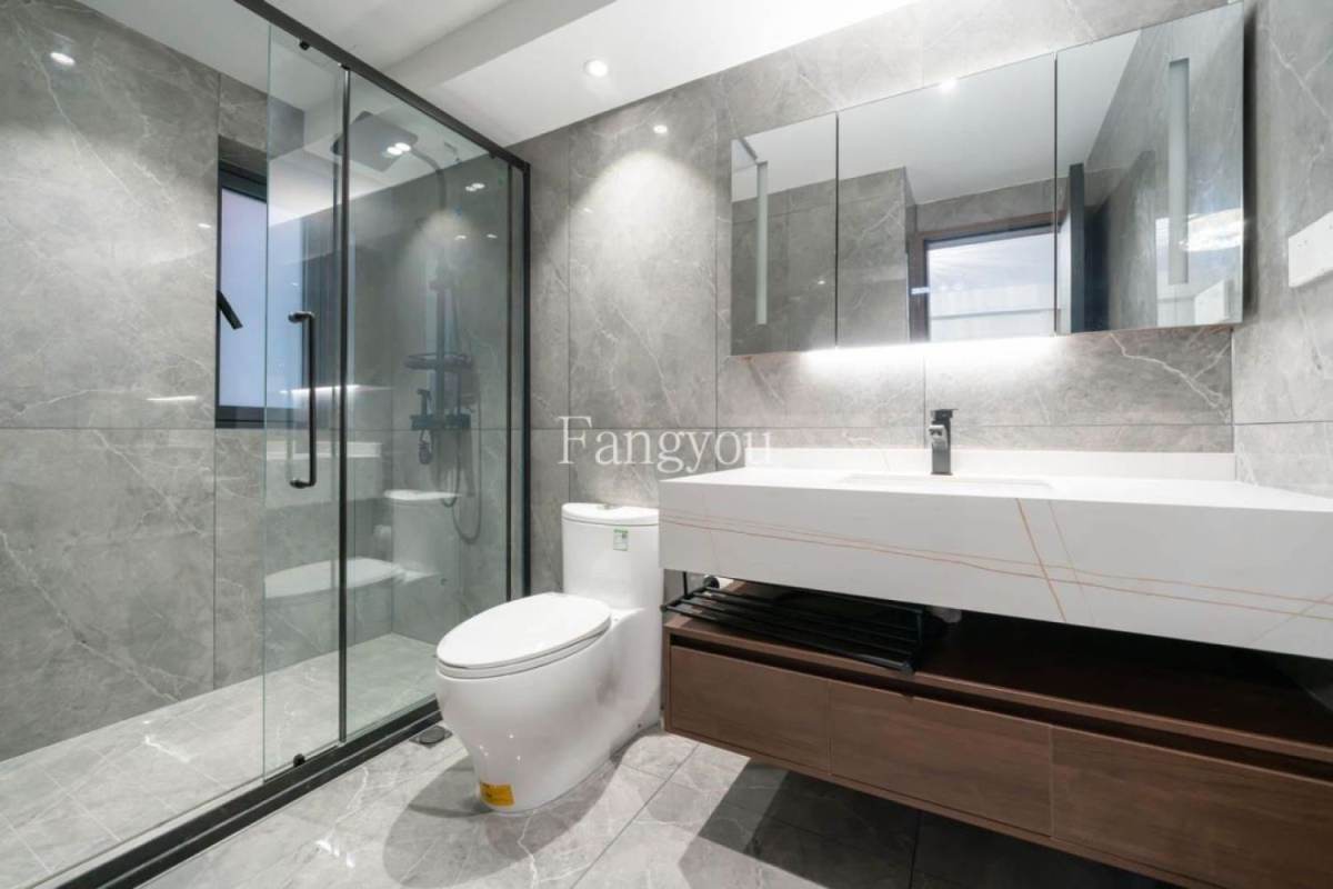 Housing image — Bathroom
