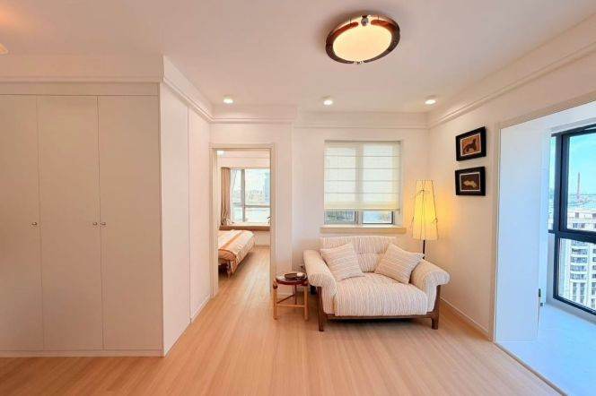 High-Floor 1BR Apartment near Pudong Avenue Metro (L4/L14)
