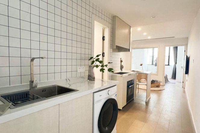 1BR Apartment in Xujiahui (L3/L4/L9)