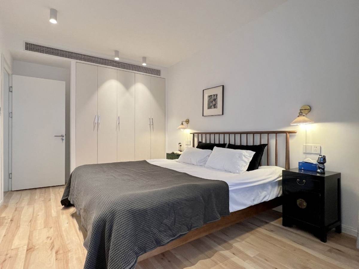 Housing image — Bedroom