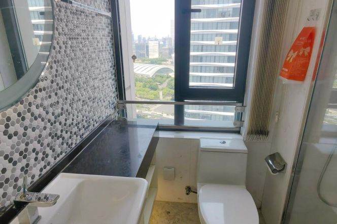 High-Floor 1BR Apartment near Oriental Sports Center Metro (L6/L8/L11)