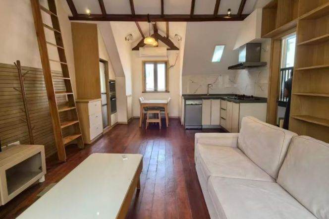 1BR Lane House in Old Xuhui with Terrace