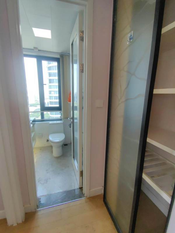 Housing image — Bathroom