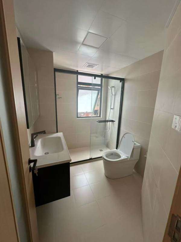 Housing image — Bathroom