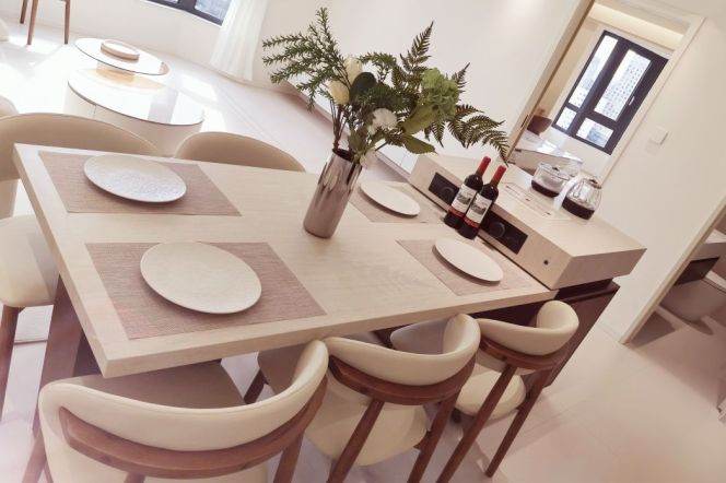 3BR Apartment near SML Center with Floor-to-Ceiling Windows (L9/L12)