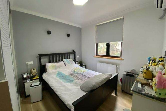 1BR Apartment in Old Xuhui (L9/L12)