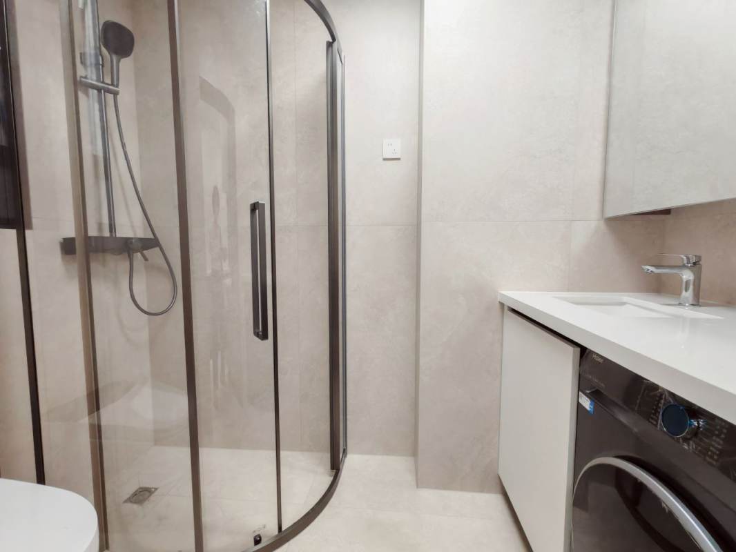 Housing image — Bathroom