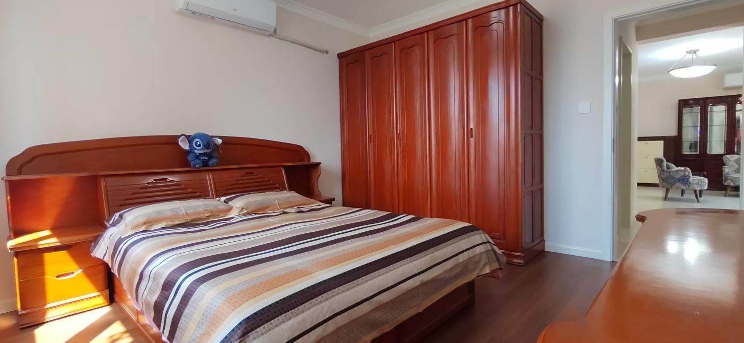 Housing image — Bedroom