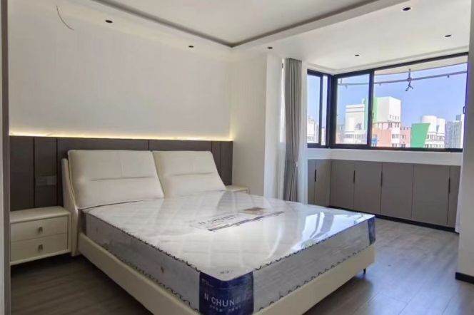 2BR Apartment near Changshou Rd Metro (L13)