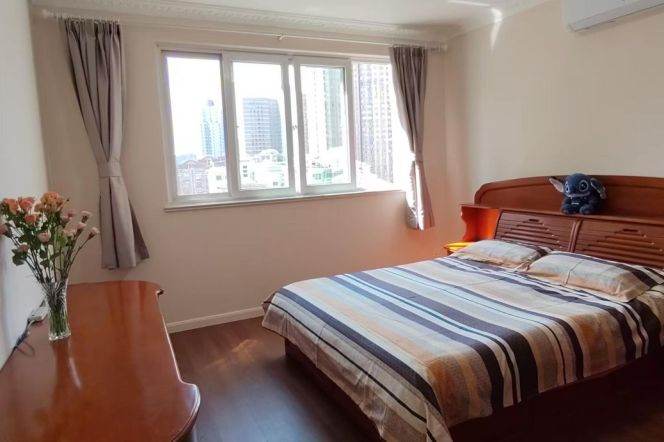 High-Ceiling 2BR Apartment in Xujiahui with Outstanding View (L1/L9/L11)