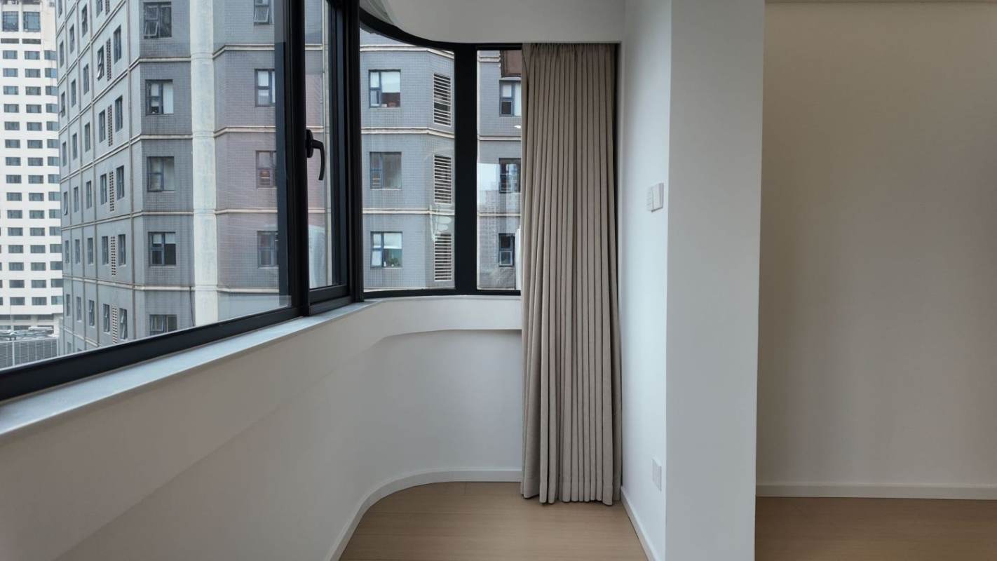Housing image — Balcony