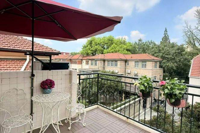 2BR Lane House in Xujiahui (L10/L11)