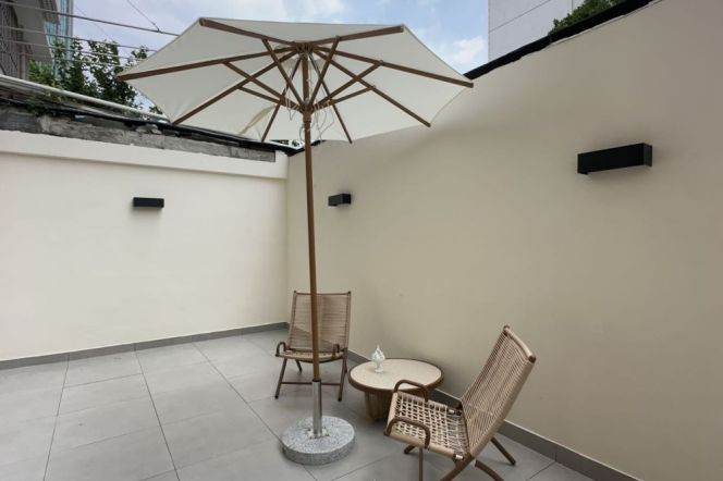 1BR Apartment near Shanghai Indoor Stadium Metro with Terrace (L1/L4)