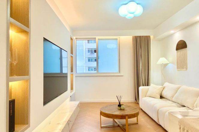 Spacious 1BR Apartment near Shanghai Indoor Stadium Metro (L1/L4)
