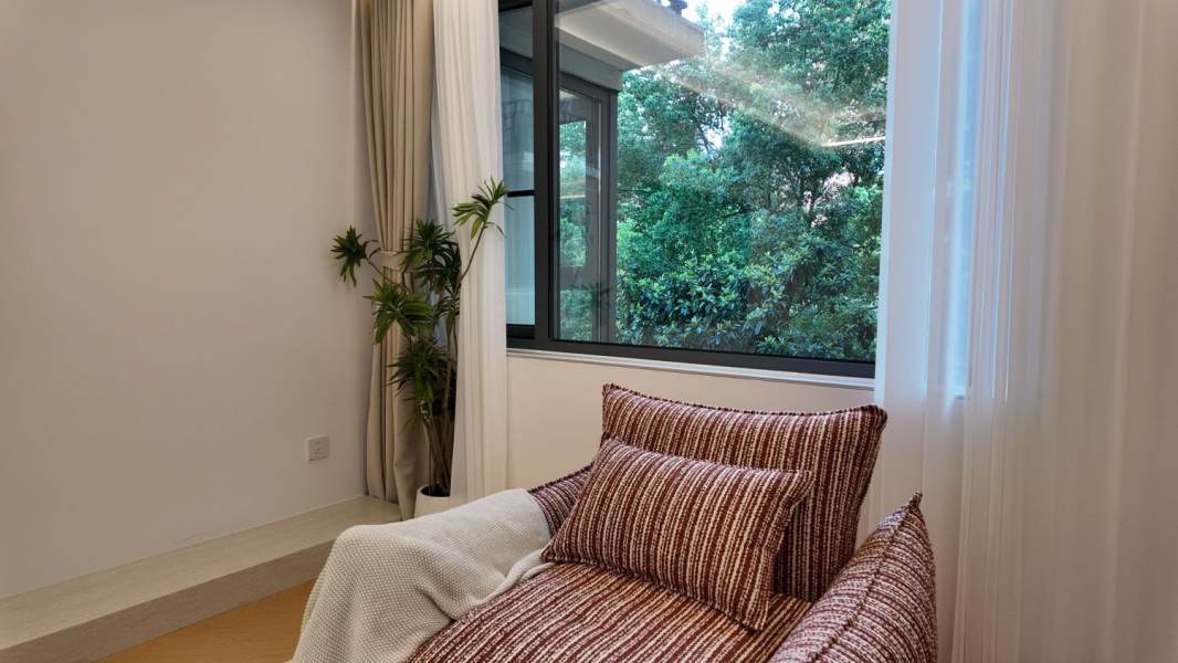 Housing image — Living Room