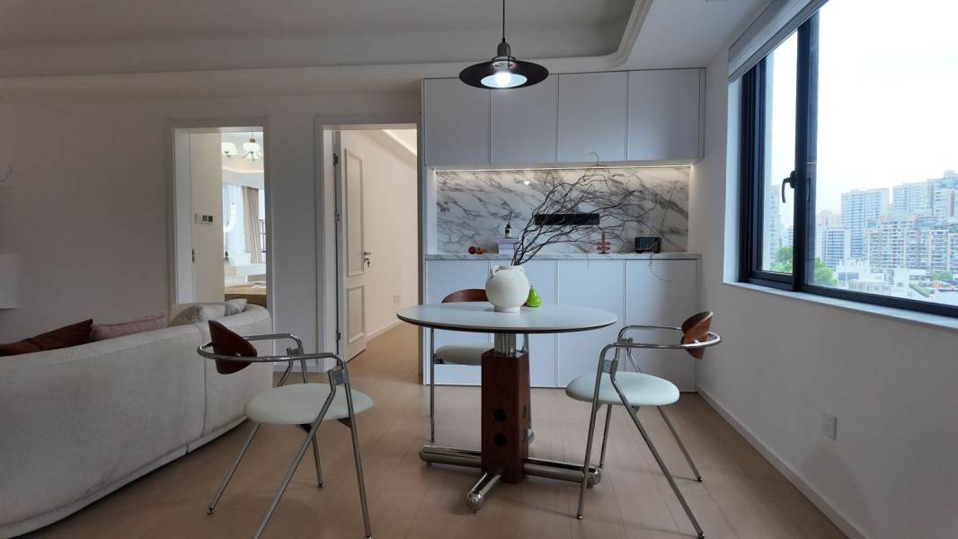 Housing image — Dining Area