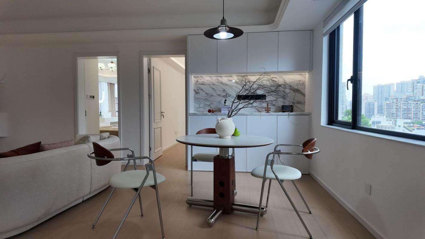 Housing image — Dining Area