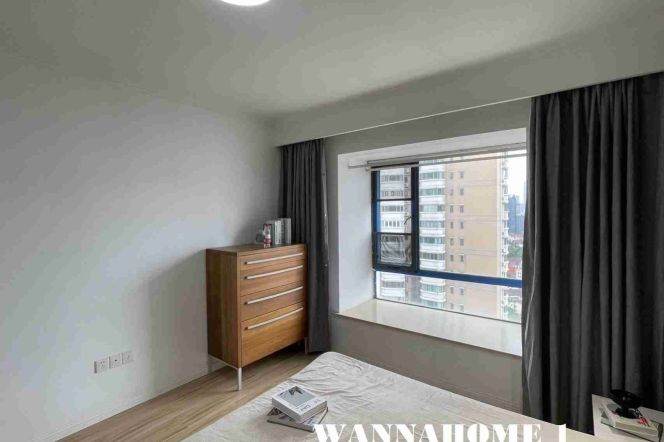 High-Floor 1BR Apartment in Jing'an with Outstanding View (L14)
