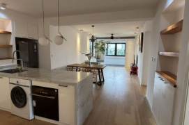 Spacious 2BR Apartment in Old Xuhui (L9/L12)