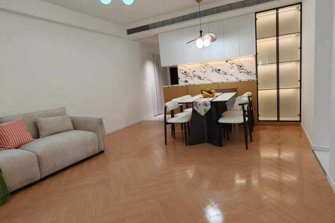 2BR Apartment near Caoyang Road Metro (L3/L4/L11/L14)
