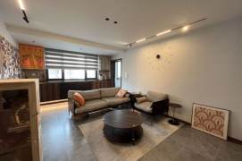Spacious 2BR Apartment near Changshu Rd Metro