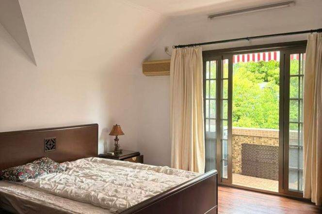 2BR Lane House in Xujiahui (L10/L11)