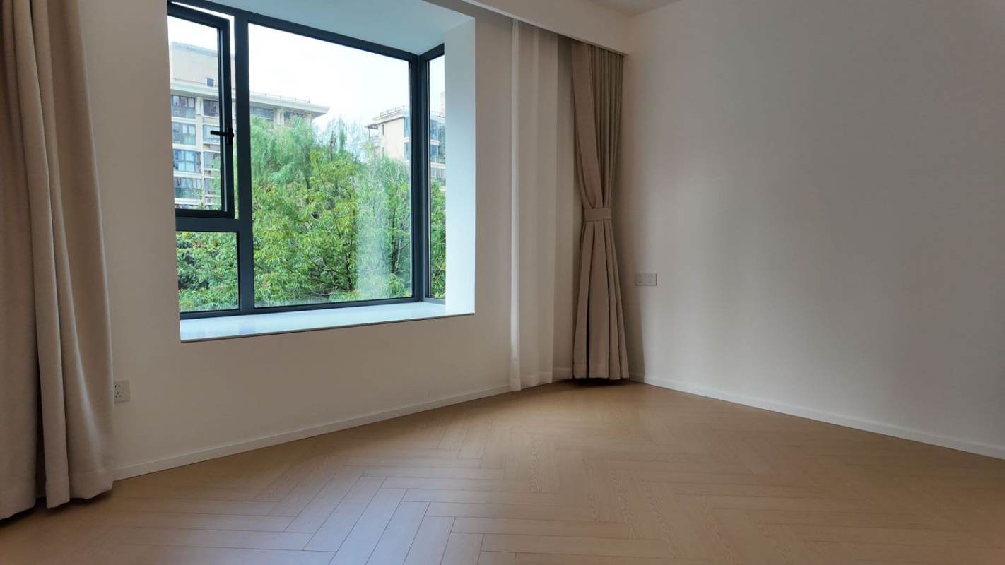 Housing image — Bedroom