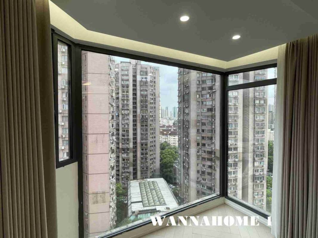 Housing image — Balcony
