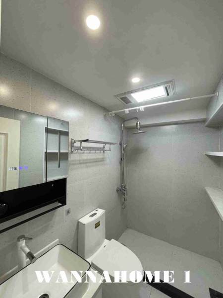 Housing image — Bathroom