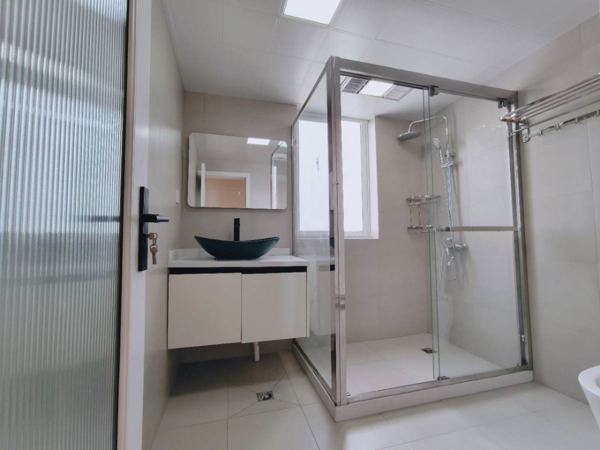 Housing image — Bathroom