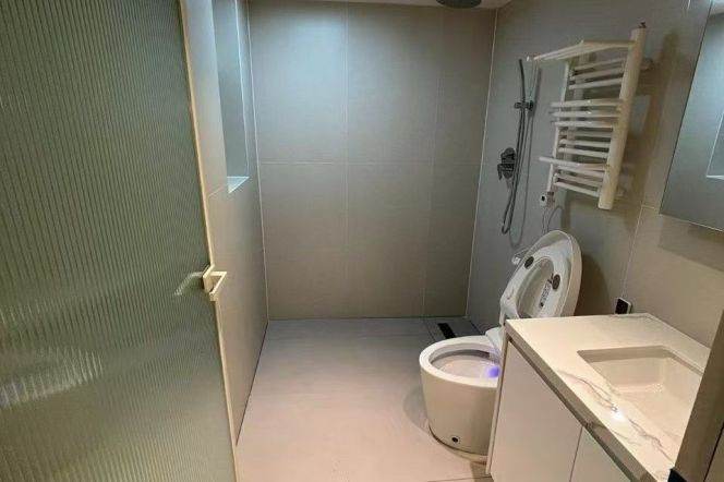 Spacious 1BR Apartment near Jiaotong University Metro (L10/L11)