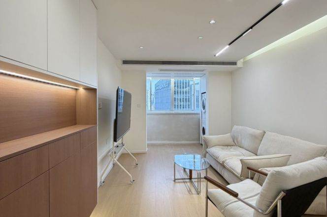 High-Floor Spacious 1BR Apartment near Hanzhong Rd Metro (L1/L3/L4)