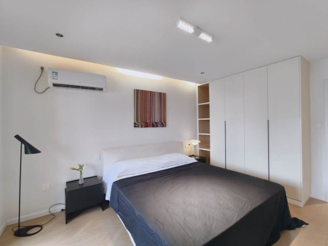 Housing image — Bedroom