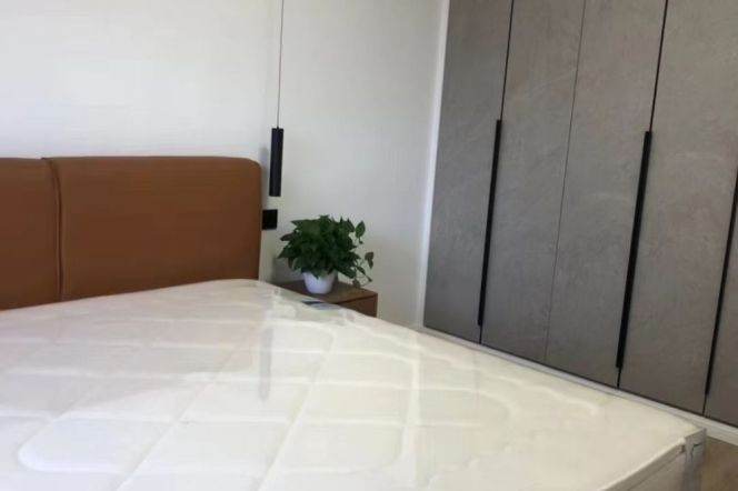 2BR Apartment in Jing'an with Terrace (L7)