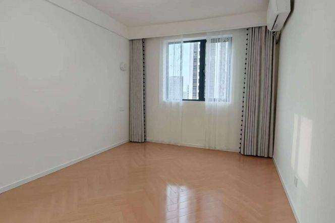 2BR Apartment near Caoyang Road Metro (L3/L4/L11/L14)