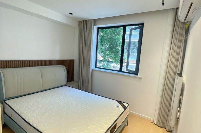 1BR Apartment near Zhongshan Park (L2/L11)