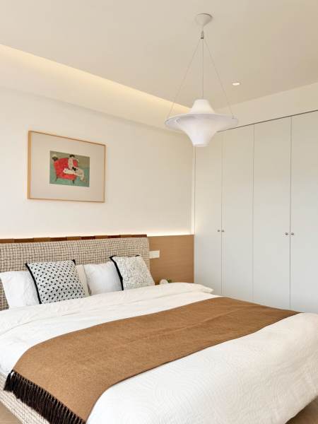 Housing image — Bedroom