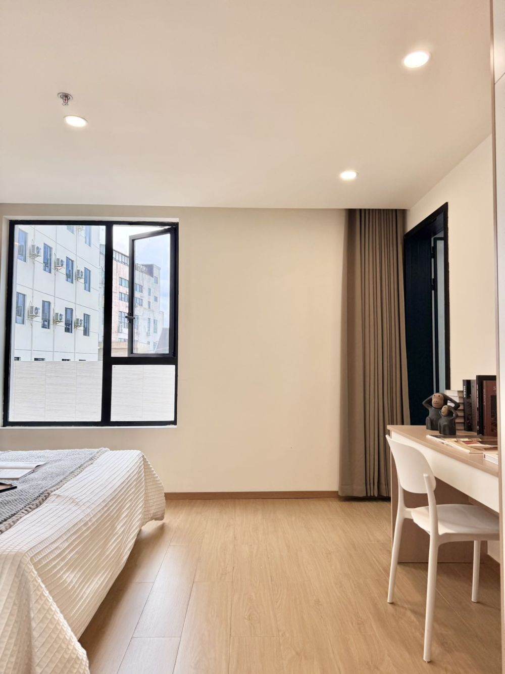 Housing image — Bedroom