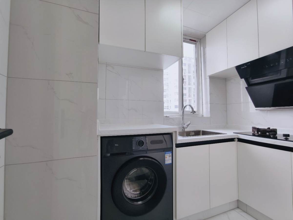 Housing image — Kitchen