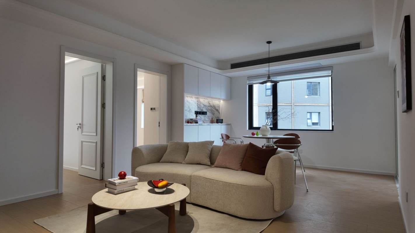 Housing image — Living Room