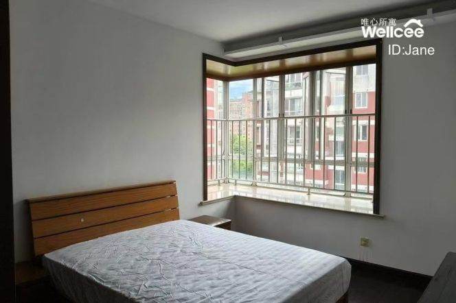 Spacious High-Ceiling 2BR Apartment near Lianhua Rd Metro  (L1)