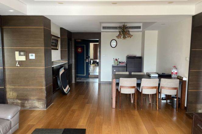3BR Apartment near Jiaotong University Metro