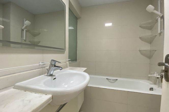 High-Floor Spacious 1BR Apartment near Dapuqiao Metro (L9/L12)
