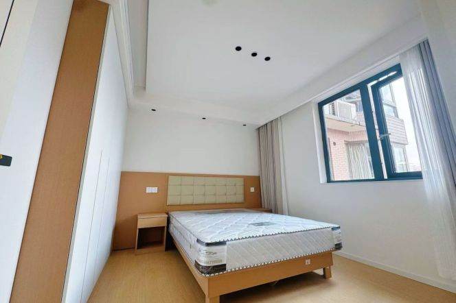 3BR Apartment in Old Xuhui (L9/L12)