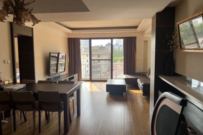 3BR Apartment near Jiaotong University Metro