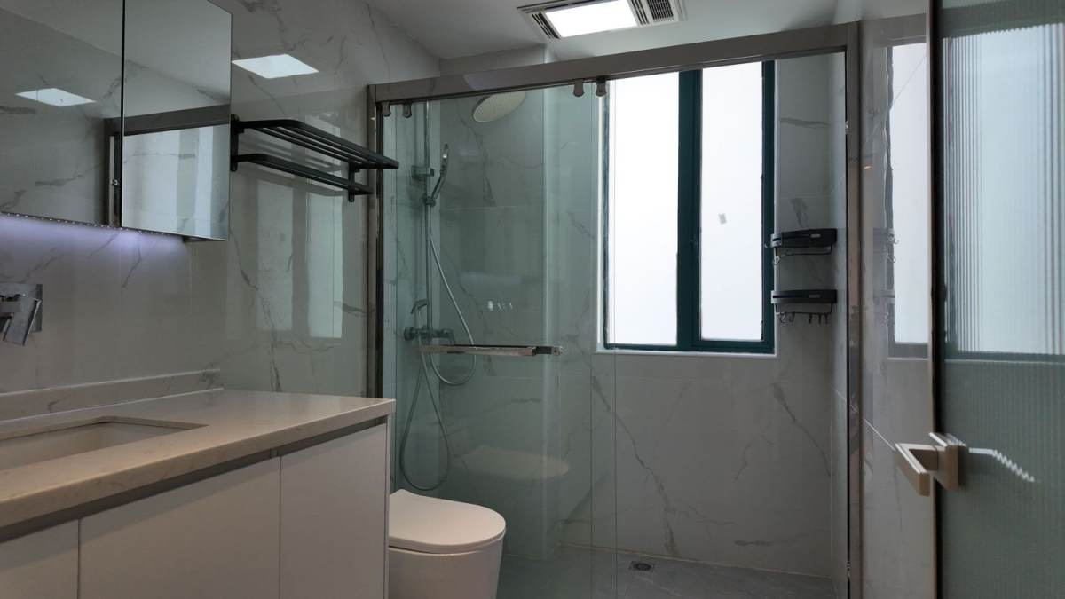 Housing image — Bathroom